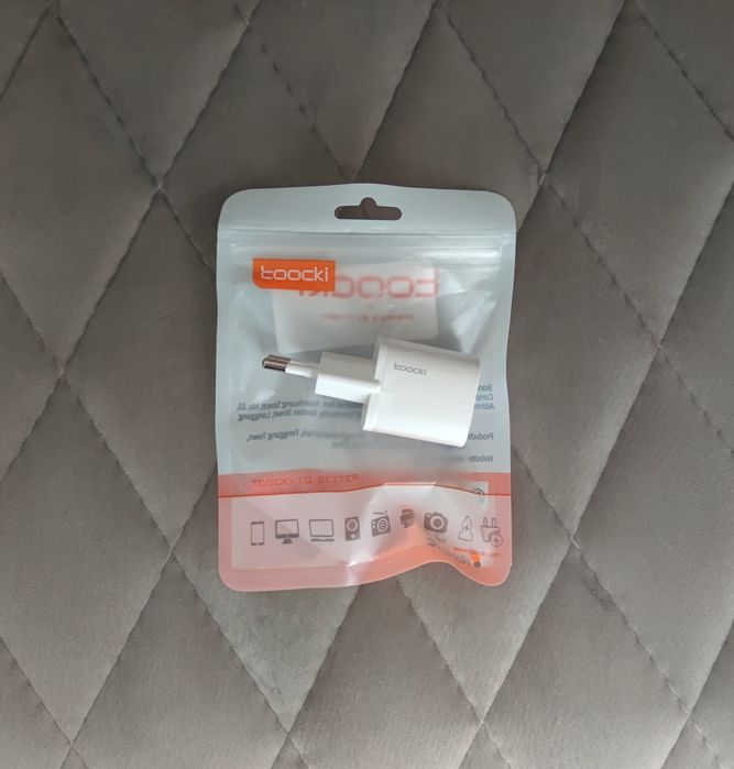 Новий зарядний блок пристрій Toocki 33W TypeC + TypeA, PD QC