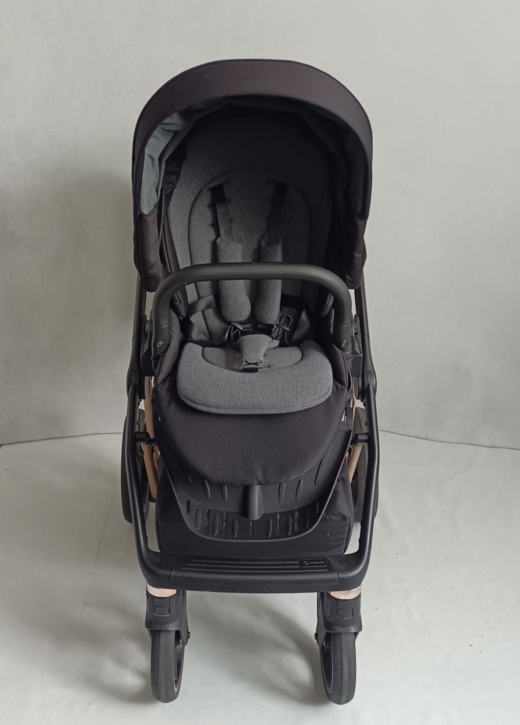 Wózek Roan Ivi 2.0 4w1/Fotelik Cybex Cloud Z2/Baza Cybex Z obrotowa