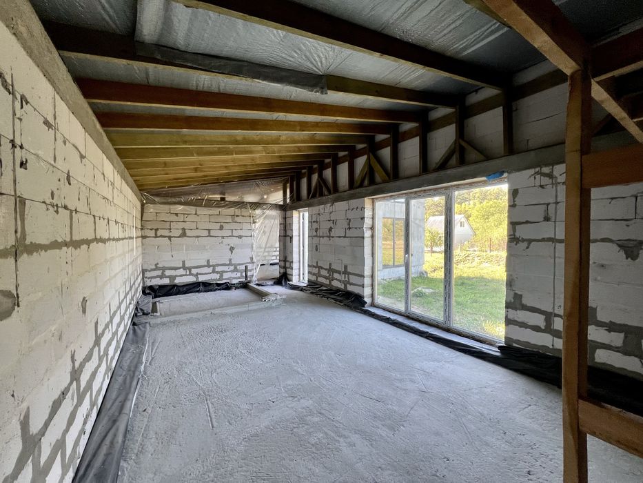 Елітна дача біля річки та лісу з новим будинком «Фотон»