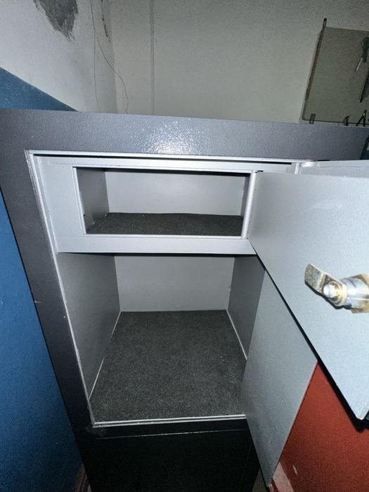 Продам сейф ( стальний ящик )