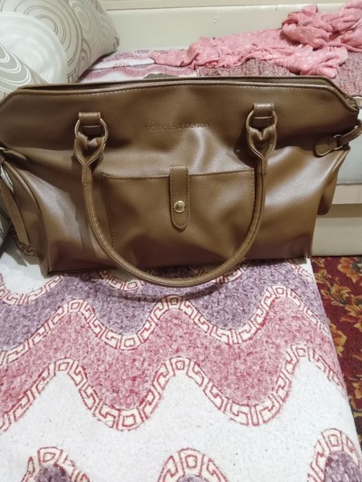 Сумка жіноча в ідеальному стані