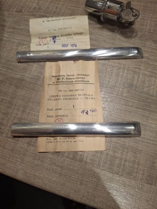 Listwy krótkie błotnika tył Syrena-nowe