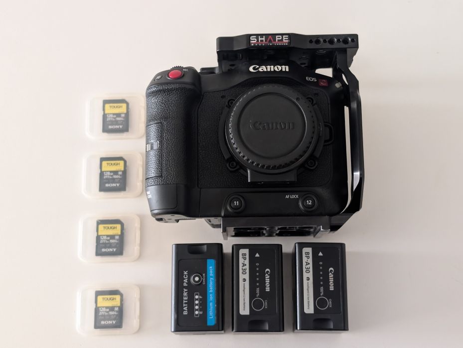 Canon EOS C70 com acessórios