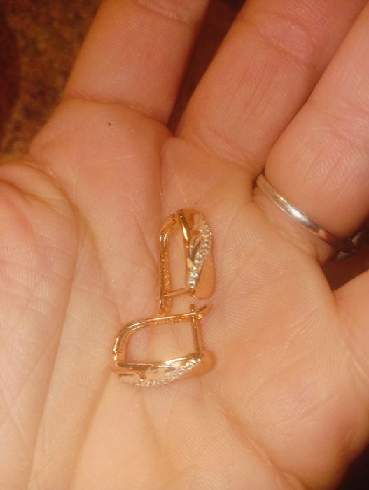 Zestaw złoto różowe 585 cyrkonie kolczyki z pierścionkiem