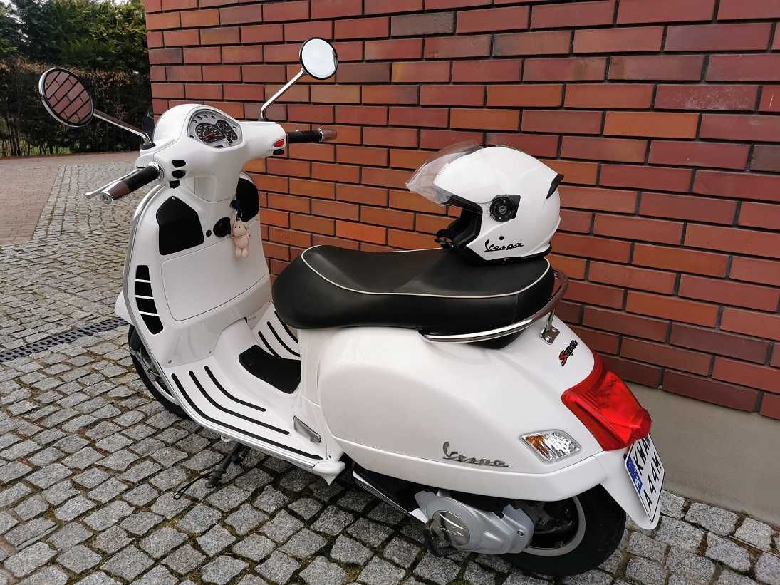 Skuter Vespa GTS Super 125, Biała, Idealny Stan! Prawo jazdy kat B!