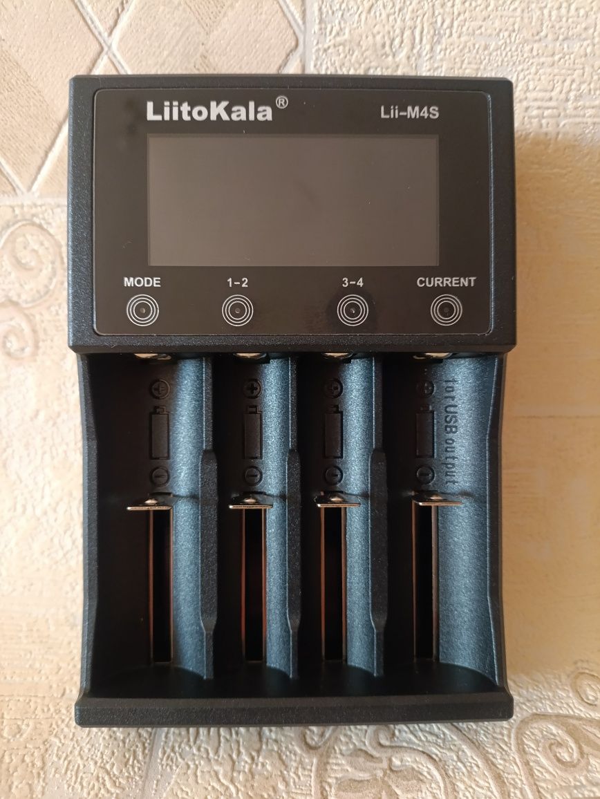 Лучшее зарядное устр-во - LiitoKala Lii-M4s + кабель Type-C