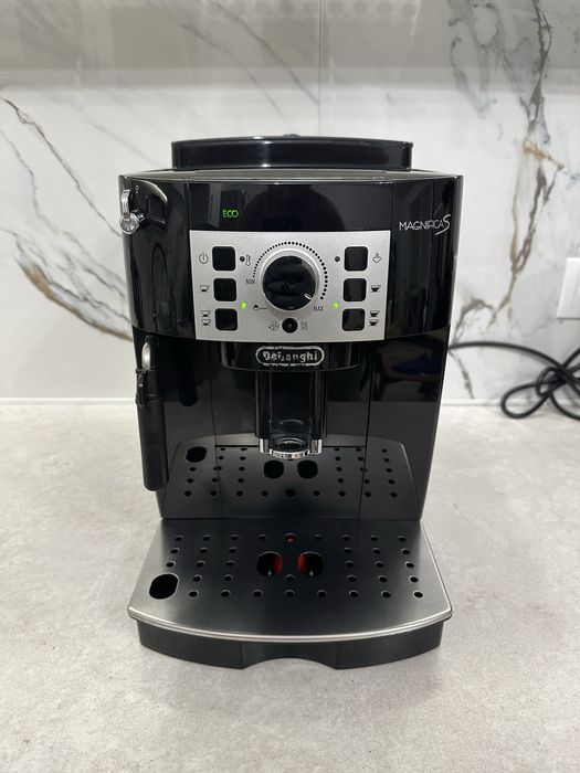 Ekspres do kawy Delonghi Magnifica S