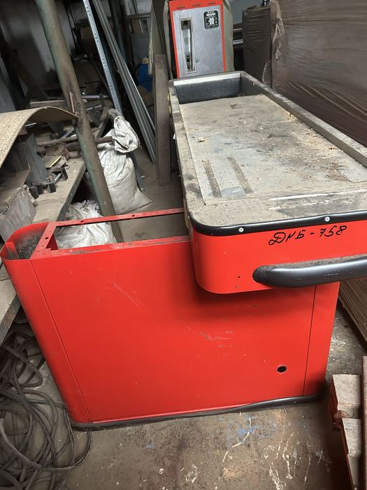 Касовий бокс вживаний