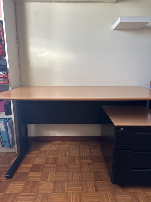 Secretaria com módulo de 2 gavetas