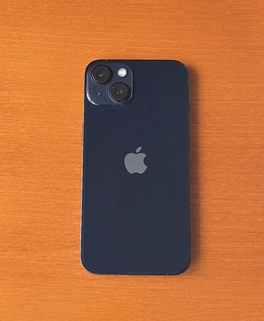 iPhone 13 128GB stan idealny + ładowarka + Earpods + case