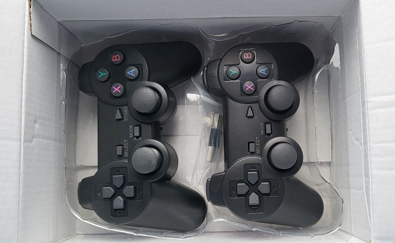Consola com + de 30 mil jogos