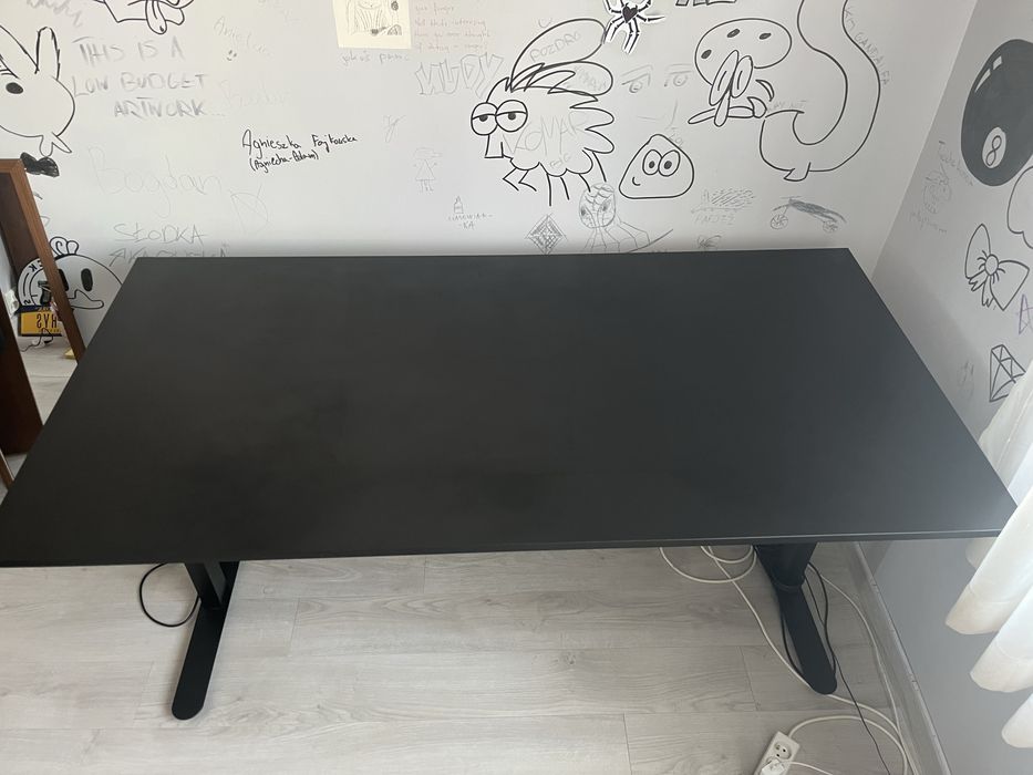Czarne biurko, Stan idealny. Odbiór osobisty