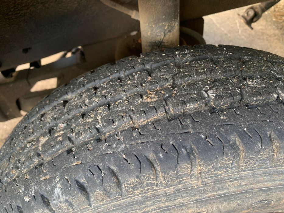 Todo o tipo de peças de carroçaria disponíveis