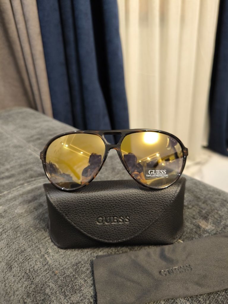 Сонцезахисні окуляри Guess. Оригінал. Нові
