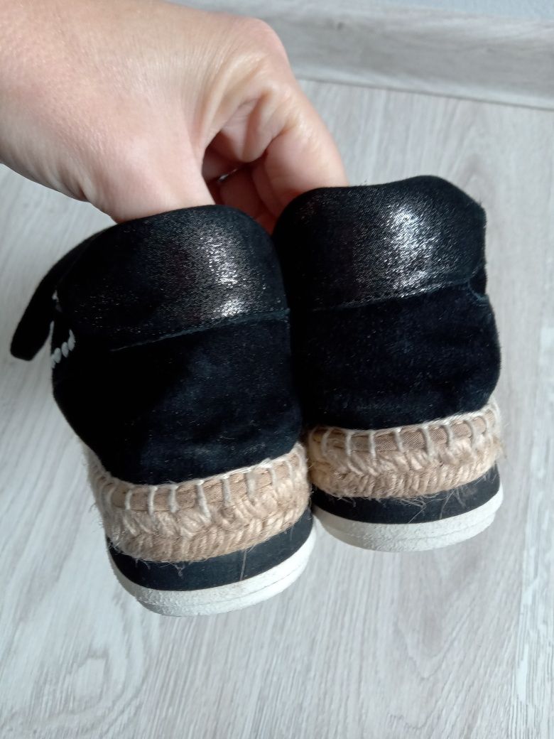 Espadryle na wiązanie Kanna r.37