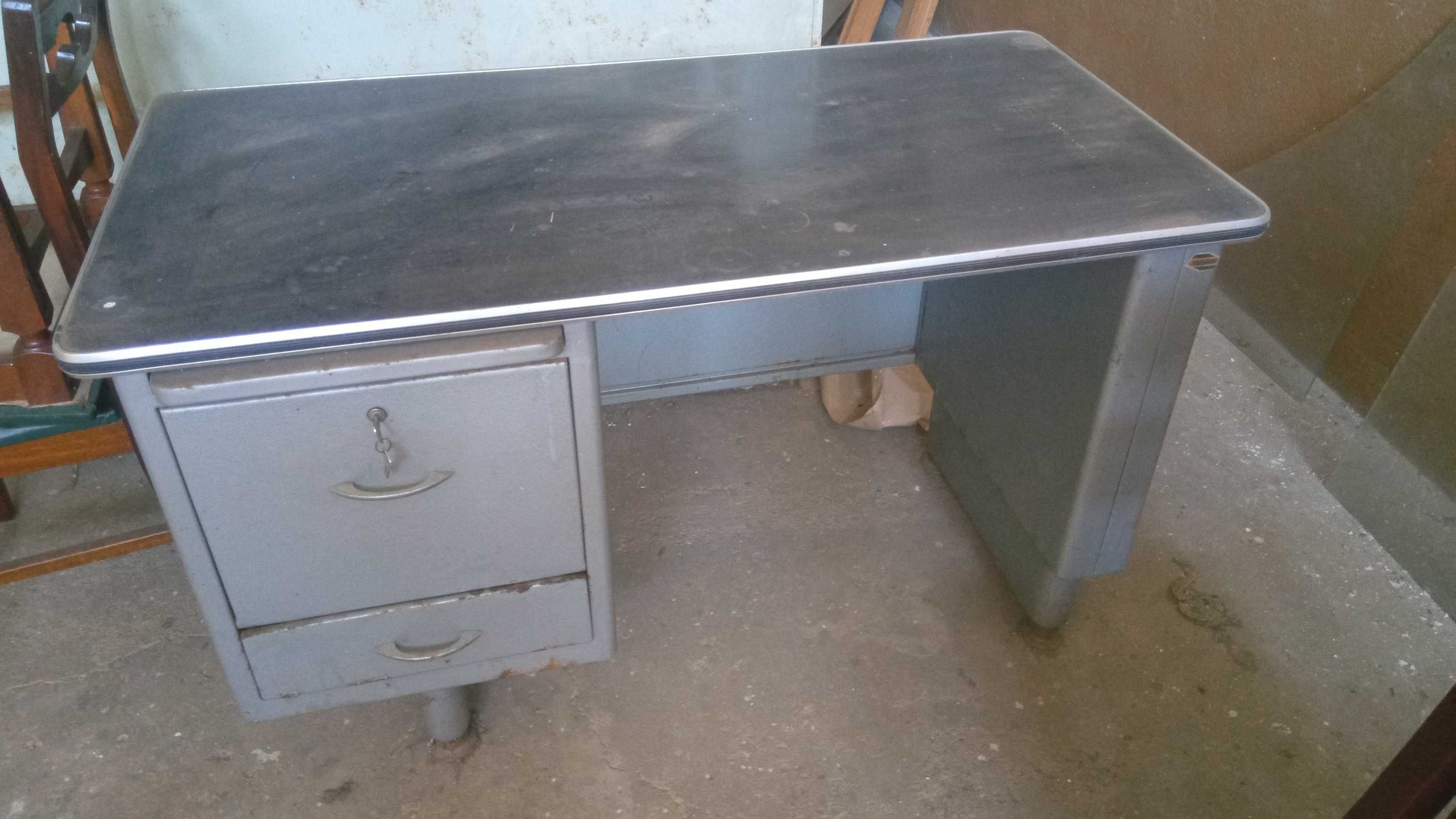 secretaria vintage