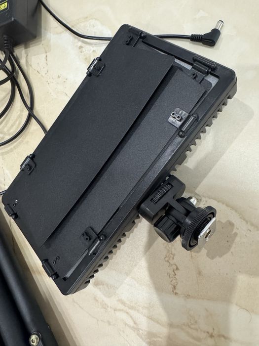 Відео світло U - 600 зі штативом