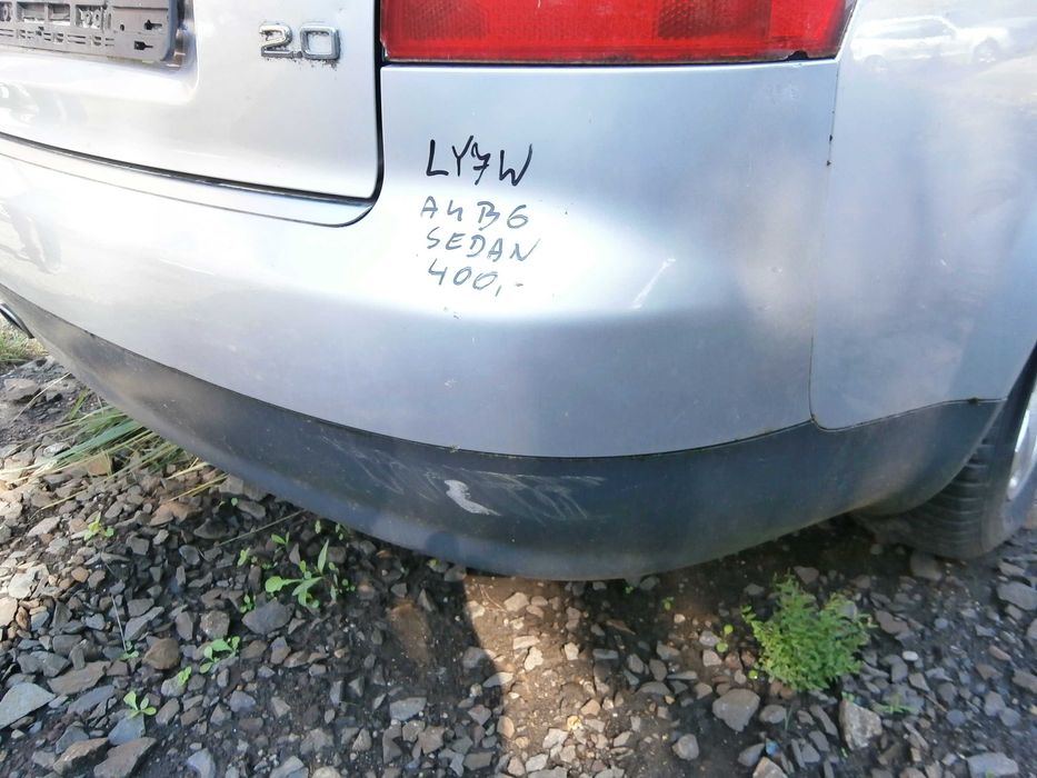 audi A4 B6 sedan zderzak tył tylny srebrny LY7W