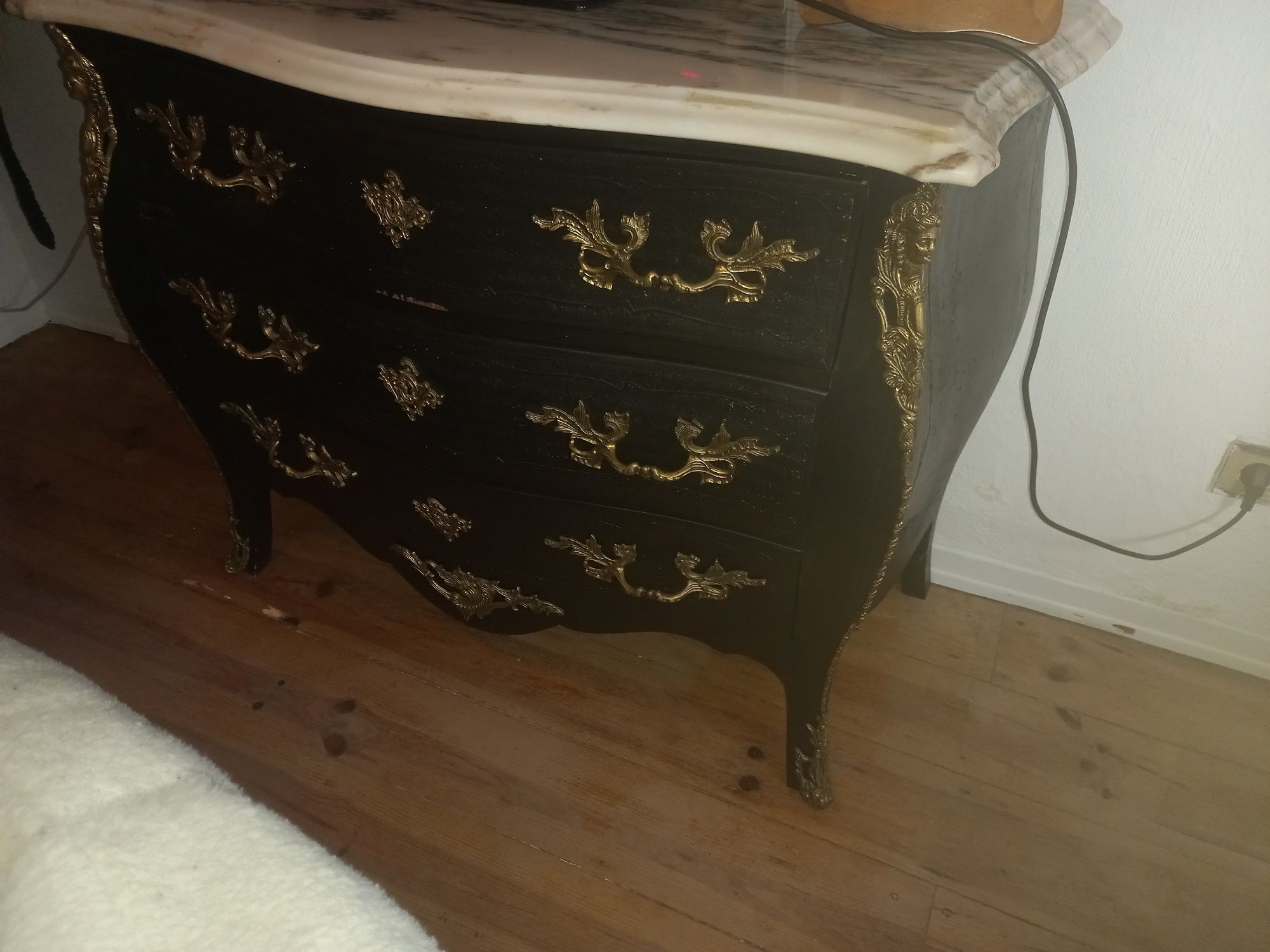 Camiseiro Louis XV