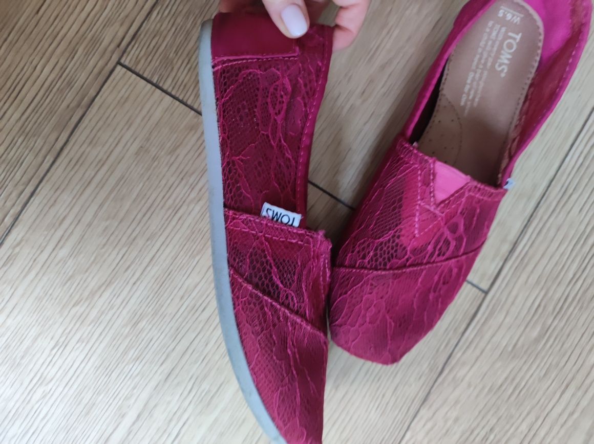 Toms espadryle koronka