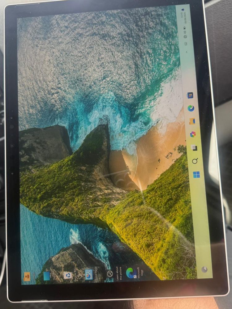 Microsoft Surface Pro 7 – i5, 8GB