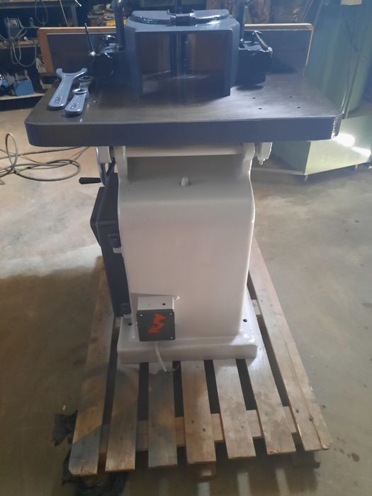 Tupia Mida T V 3