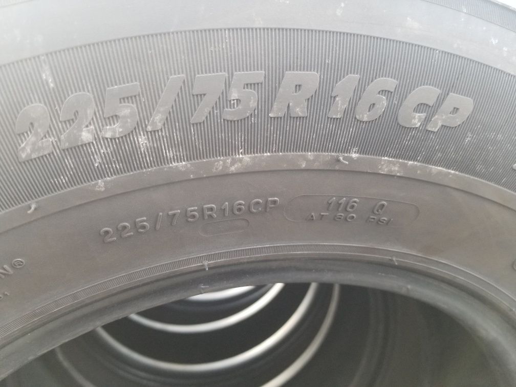 Шини 225/75/16с Michelin