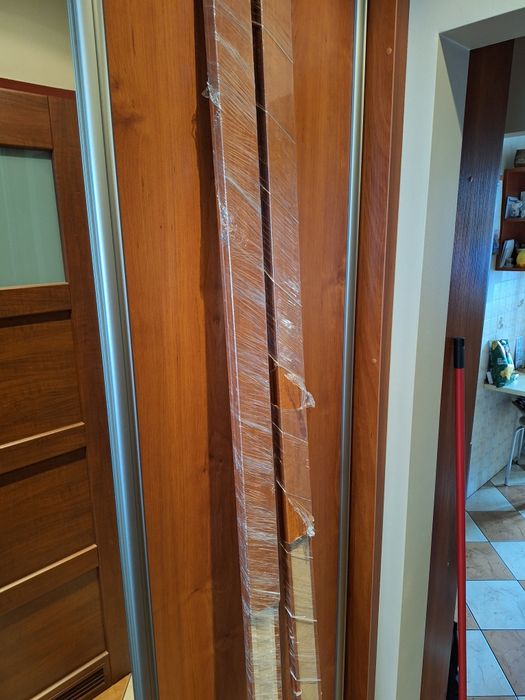 Opaski,listwy maskujące do ościeżnicy, kolor calvados.