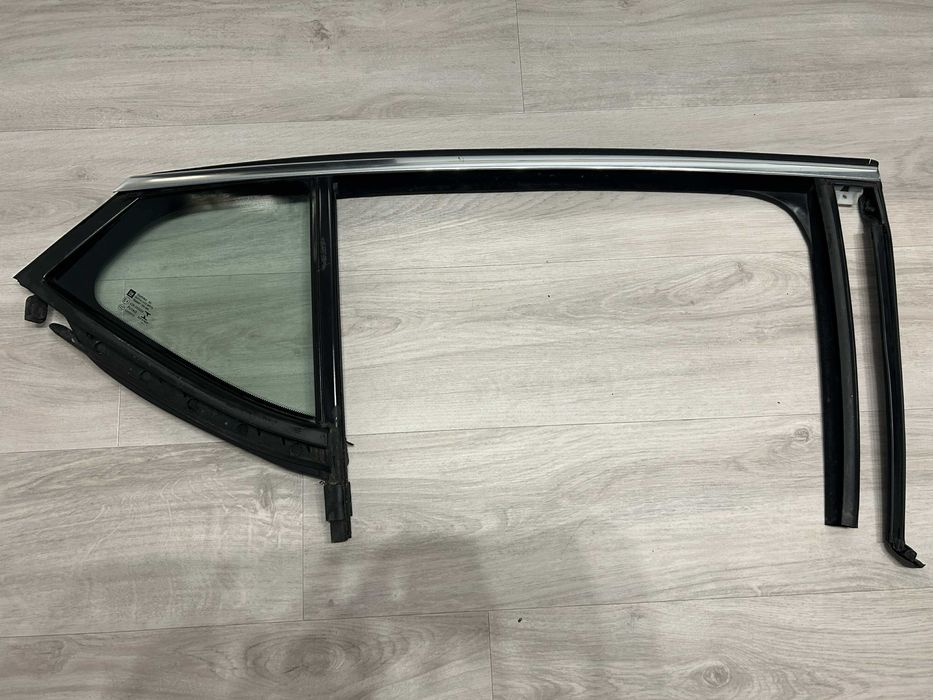 Części do opel astra K (elementy z drzwi)