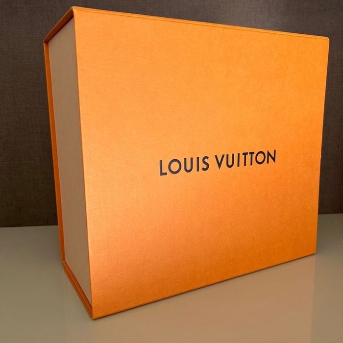 Caixa grande louis vuitton