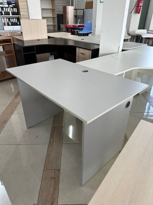 ПРОДАЮТСЯ Б/У МЕБЛІ, столи, крісла,тумби,дивани, Київ, дешево