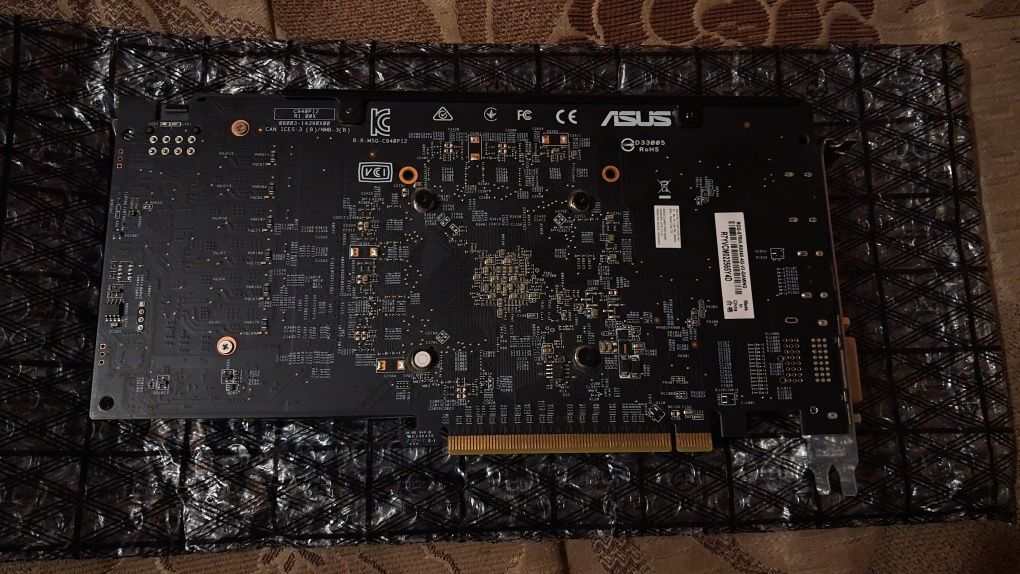 ASUS ROG Strix Radeon RX 560 (4GB, V2, GDDR5, 128-bit, PCI-E)