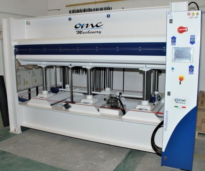 Prasa półkowa do forniru OMC 2500x1300mm 90 ton