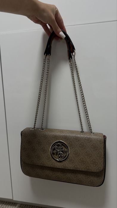 Оригінальна сумка Guess в ілеальному стані