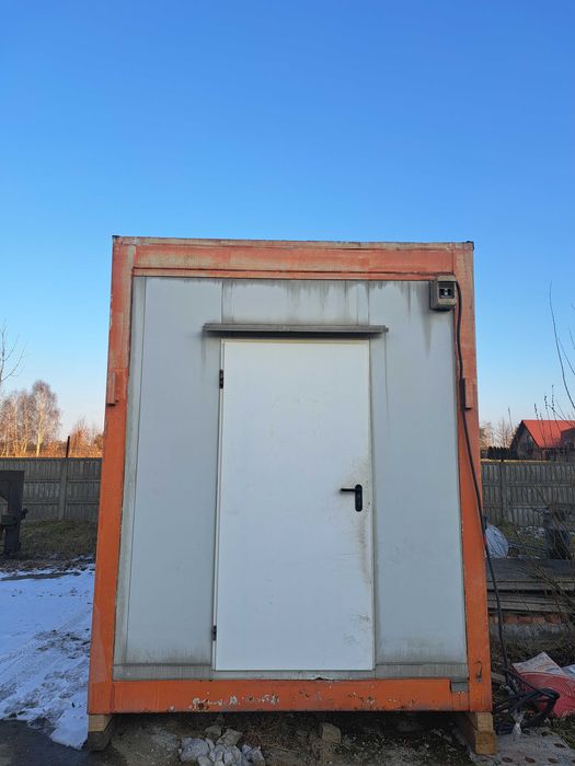 Kontener biurowy socjalny ciepły szczelny 6,05x2,43m zasilanie 230V