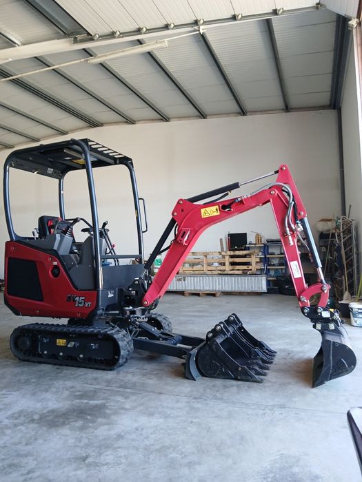 Mini escavadora giratória Yanmar Nova
