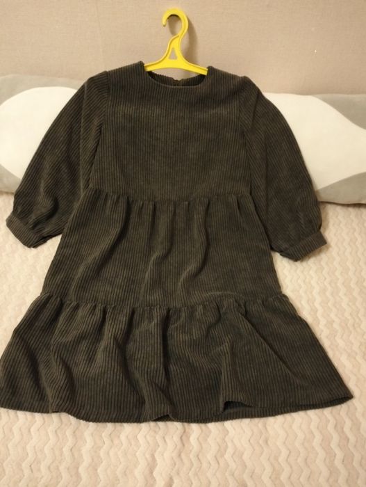 Сукня жіноча або для дівчаток