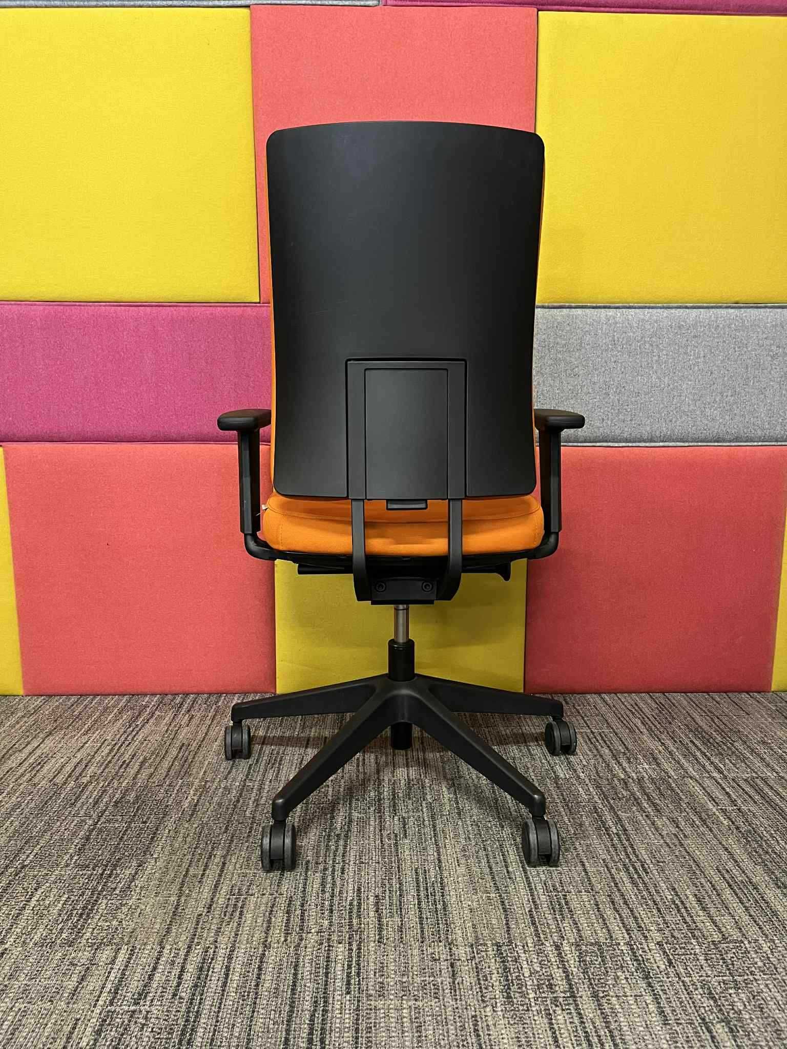 Fotel biurowy obrotowy ergonomiczny Profim Veris 101SFL okazja!