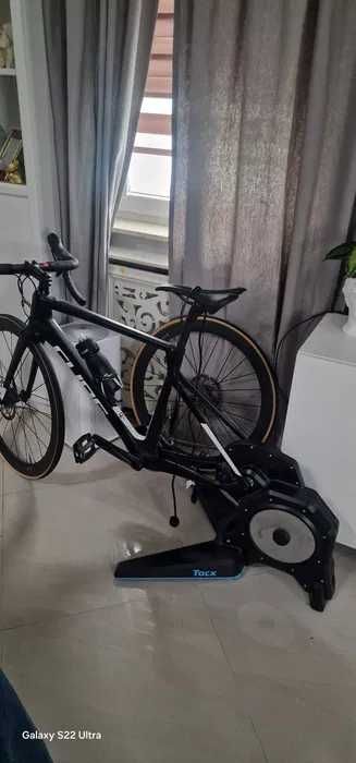 Trenażer Garmin tacx flux 2