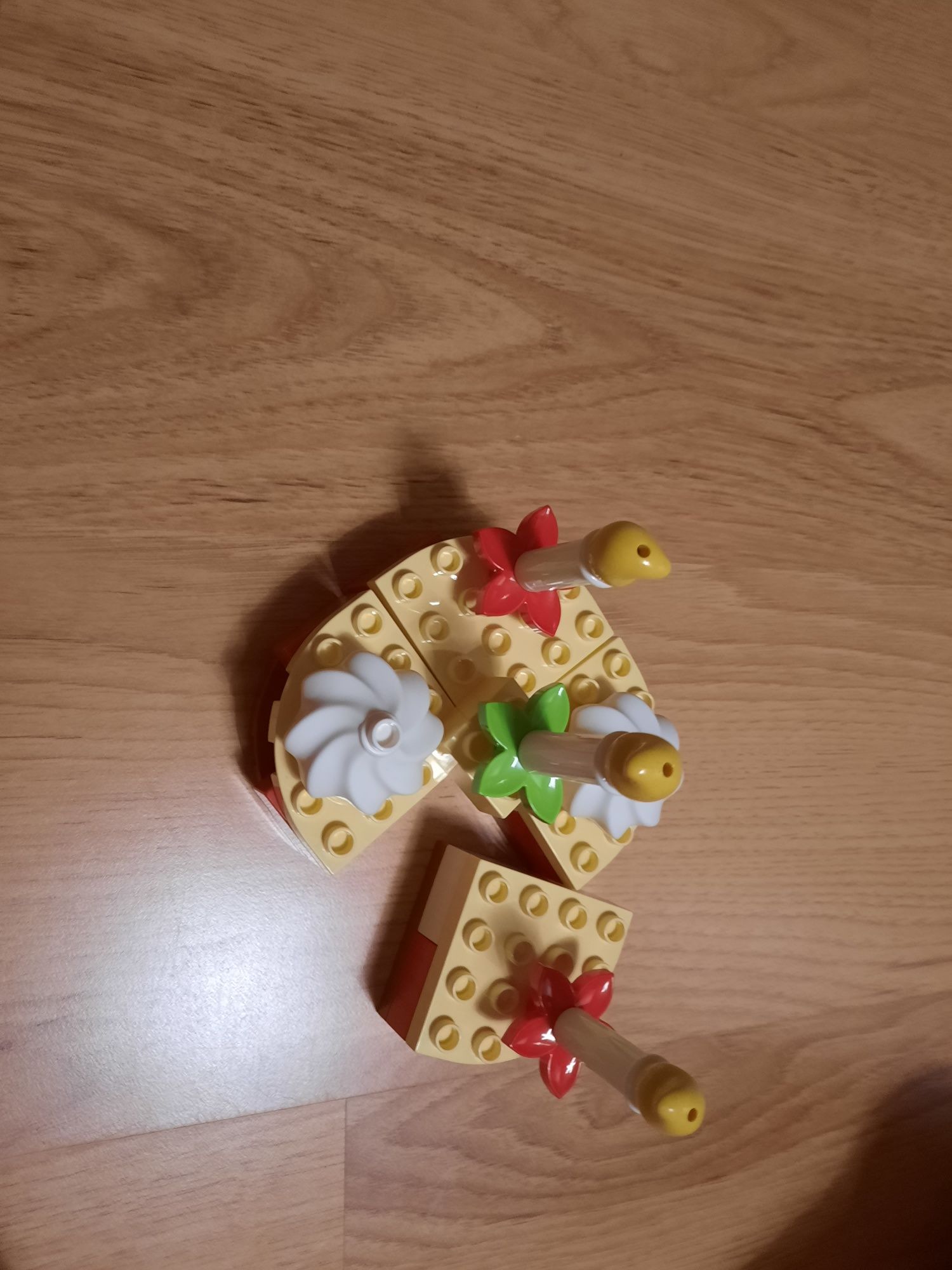 Lego duplo tort że świeczkami 1,5 - 3 lata