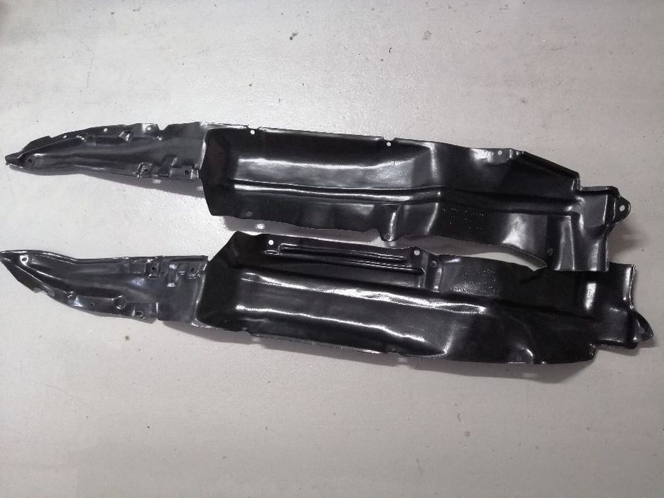 Resguardos de cave roda Nissan D21 4X4 NOVOS