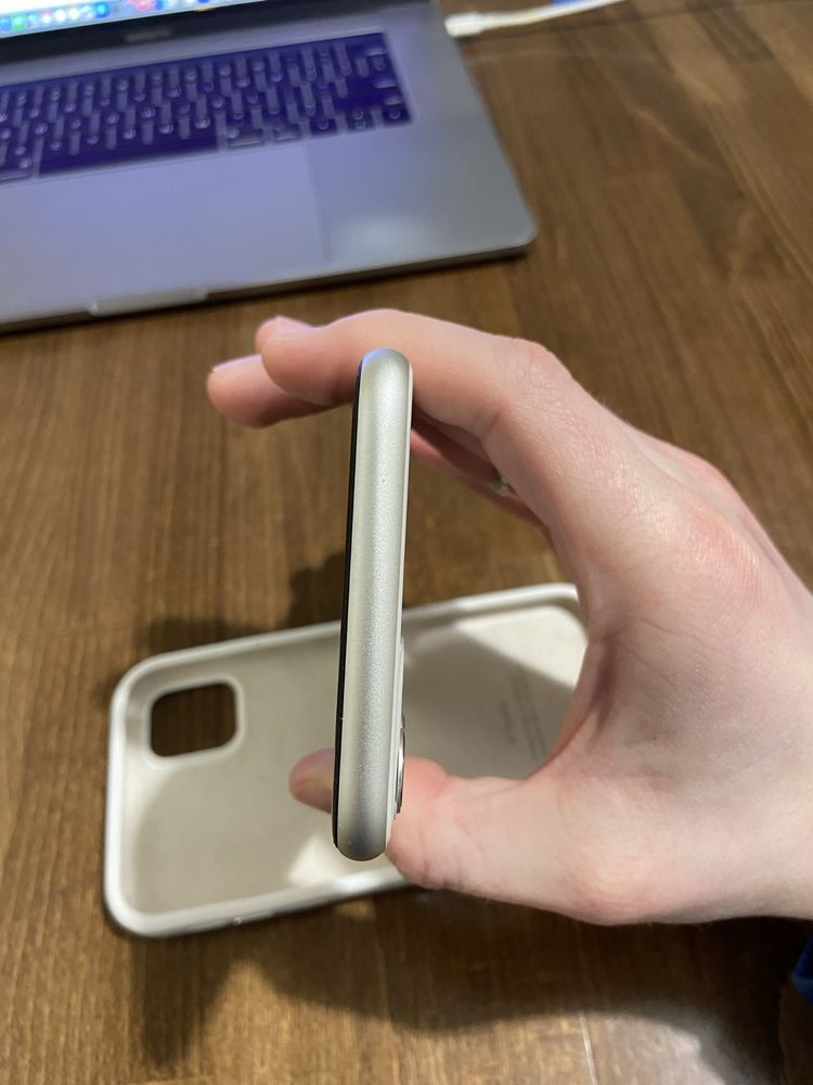 Продам Iphone 11 64gb