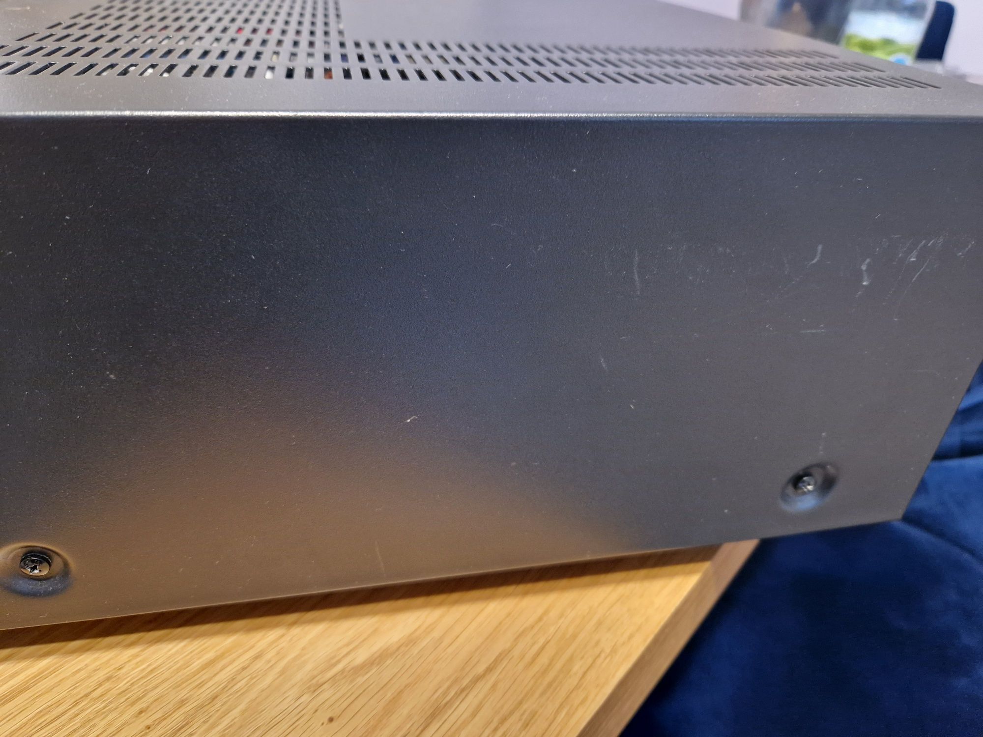 Amplituner Nad 758 V3