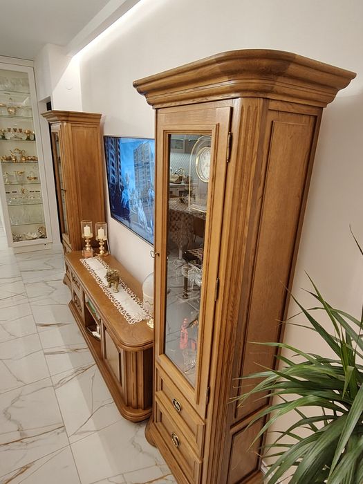 Witryna dębowa dąb naturalny podświetlana