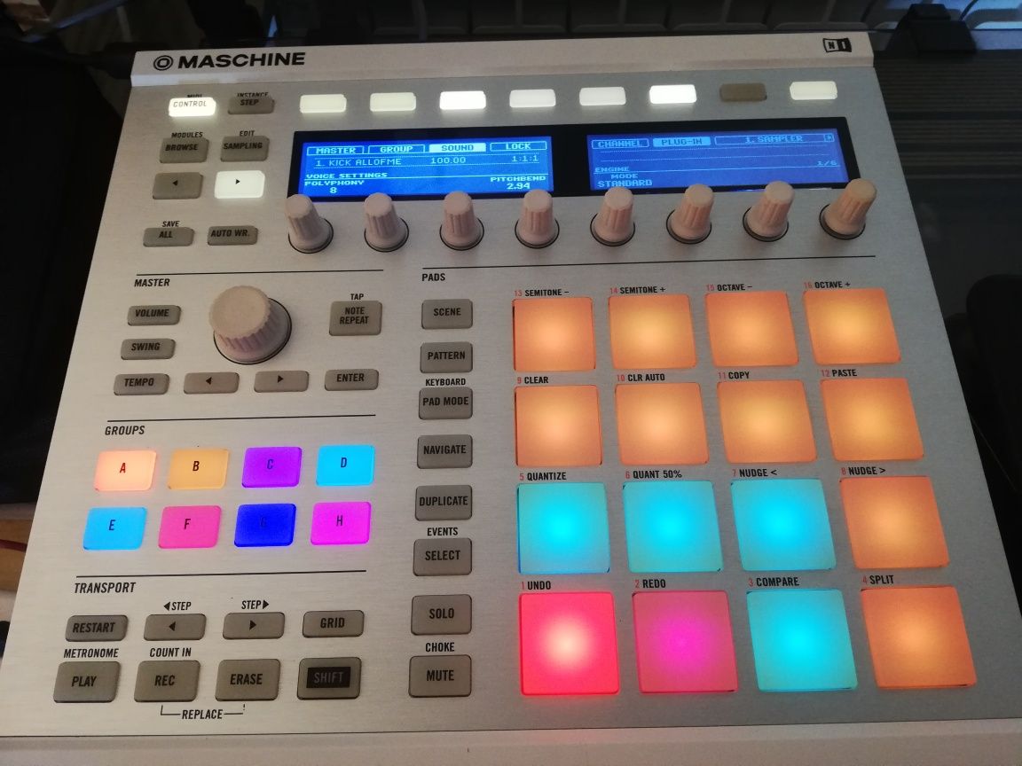 NI Maschine mk2 branca