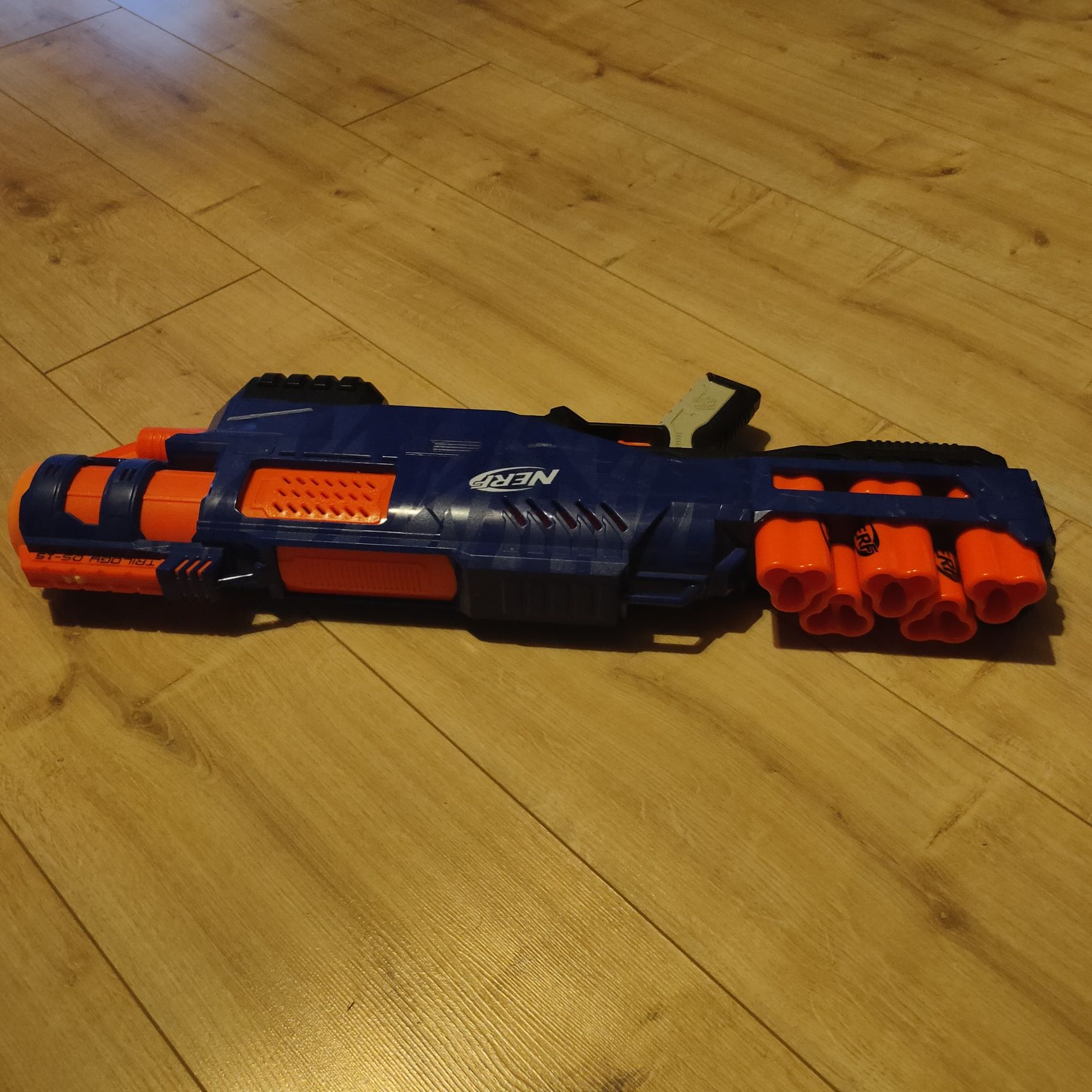 Pistolet wyrzutnia NERF Trilogy DS-15