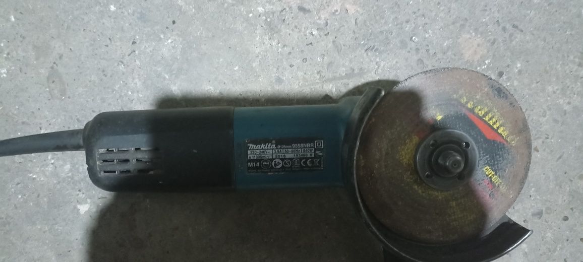 Болгарка УШМ,Makita 9558 оригінал.Працює ідеально.Стан на фото