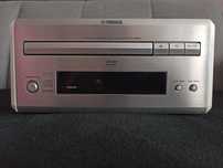 Yamaha pianocraft e810 CD/DVD