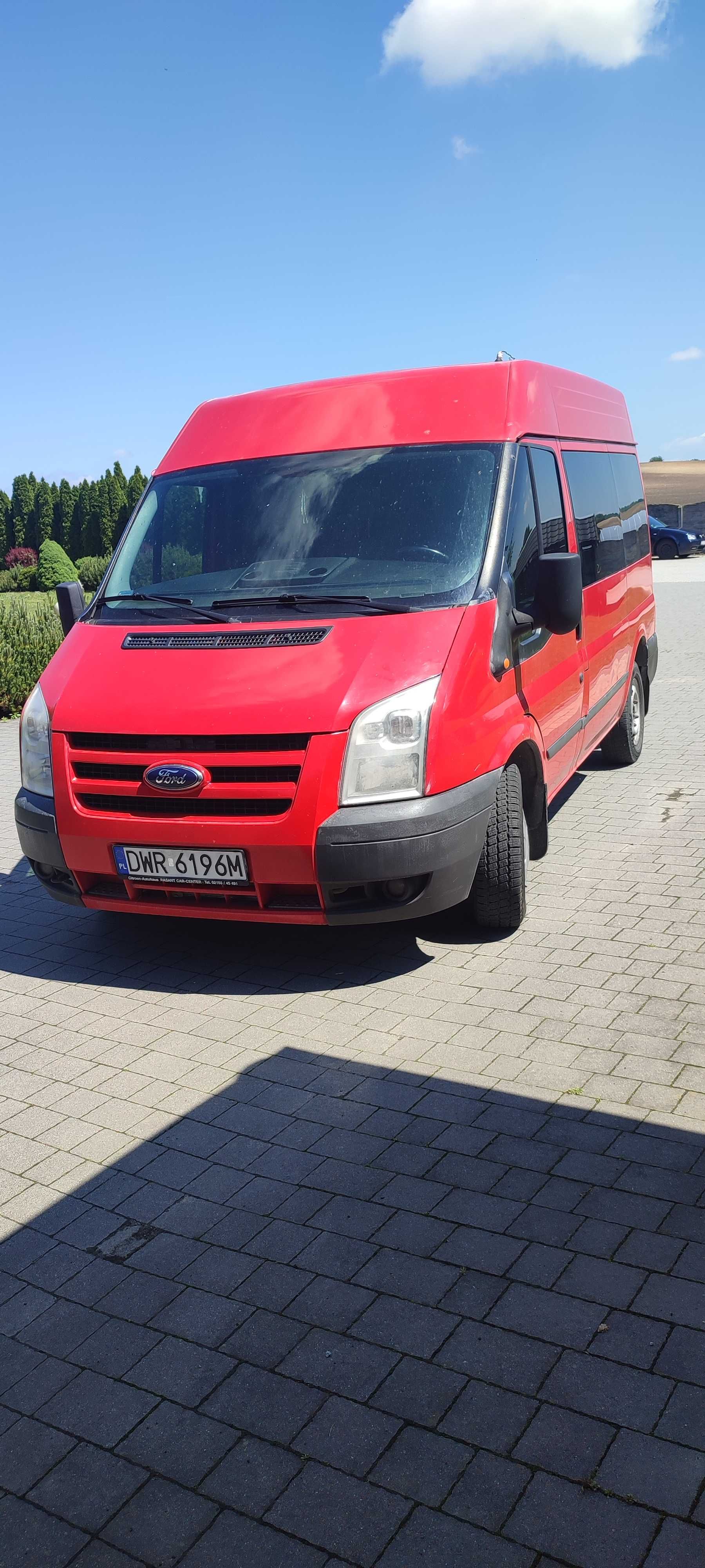Ford Transit 2,2 9-osobowy polski salon