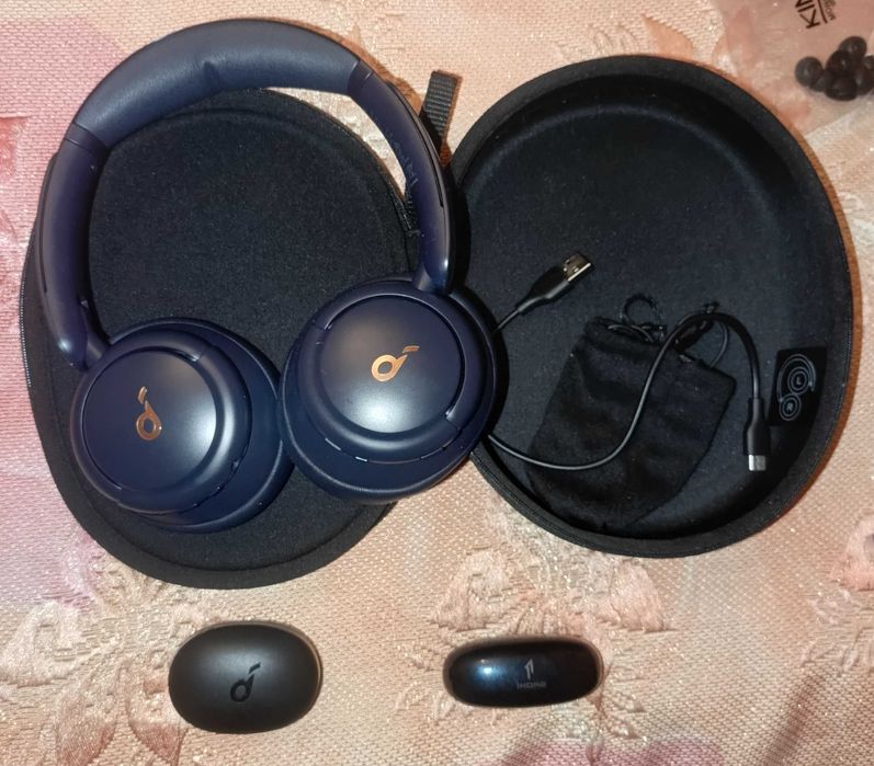 Anker Soundcore/1more comfobuds 2 Bluetooth headphones